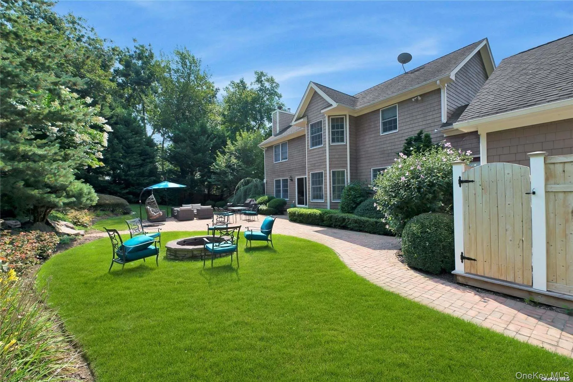 Outdoor shower, fire pit Outdoor shower, fire pit