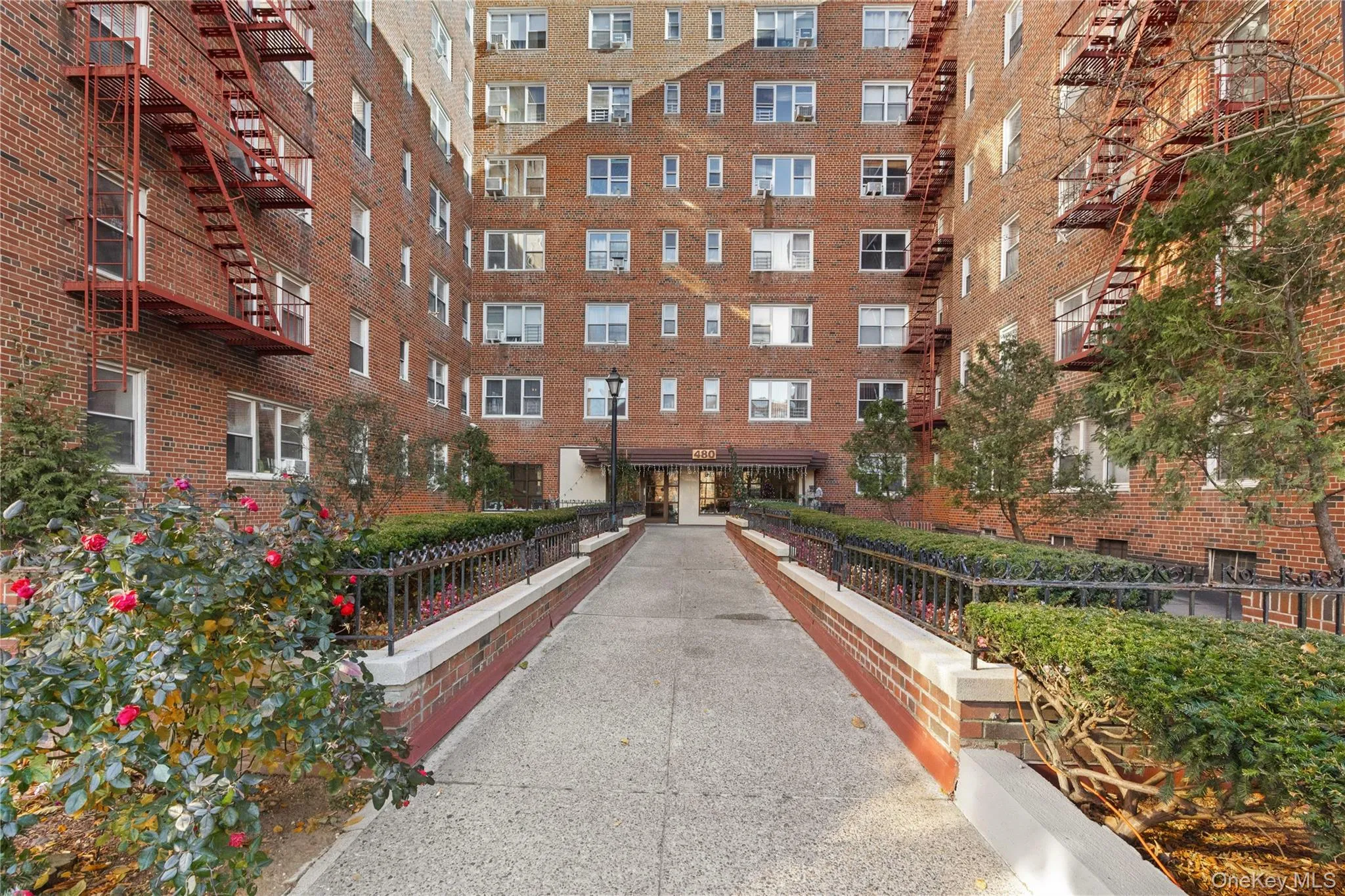 View of apartment building / complex View of apartment building / complex