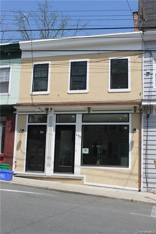 190 MAIN Street, Orangetown, NY, 2 Bedrooms Bedrooms, 4 Rooms Rooms,1 BathroomBathrooms,Residential Lease,For Rent,MAIN,0,942742 190 MAIN Street, Orangetown, NY, 2 Bedrooms Bedrooms, 4 Rooms Rooms,1 BathroomBathrooms,Residential Lease,For Rent,MAIN,0,942742