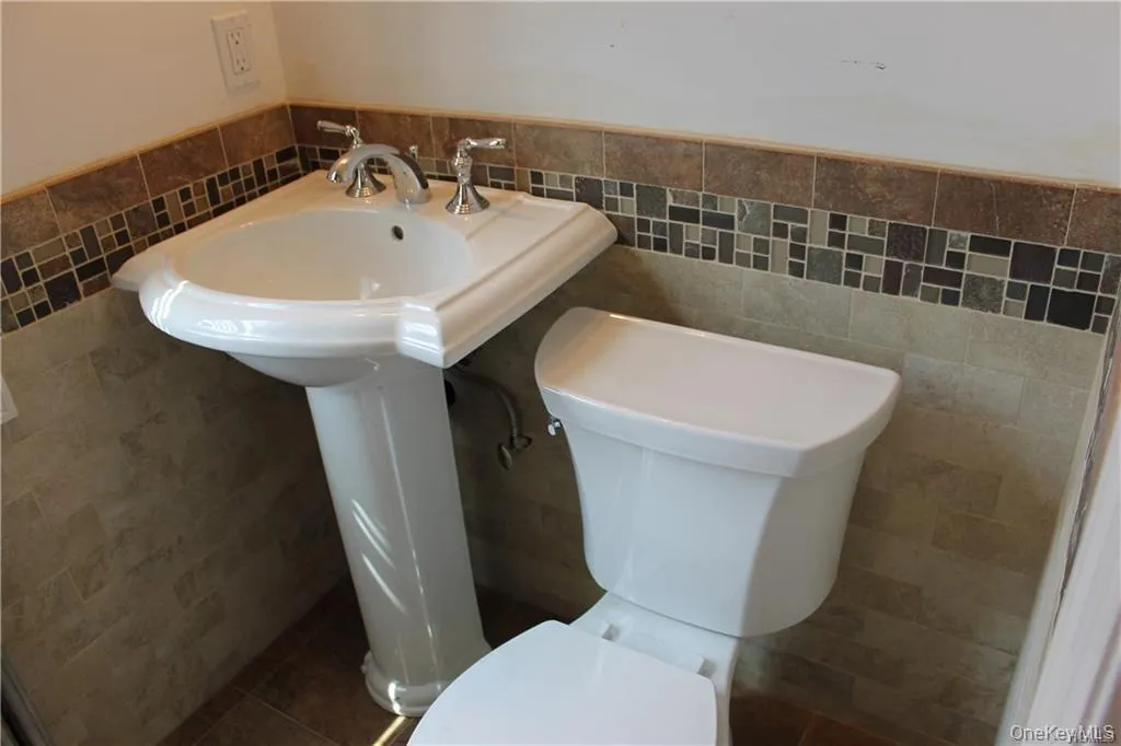 190 MAIN Street, Orangetown, NY, 2 Bedrooms Bedrooms, 4 Rooms Rooms,1 BathroomBathrooms,Residential Lease,For Rent,MAIN,0,942742 190 MAIN Street, Orangetown, NY, 2 Bedrooms Bedrooms, 4 Rooms Rooms,1 BathroomBathrooms,Residential Lease,For Rent,MAIN,0,942742