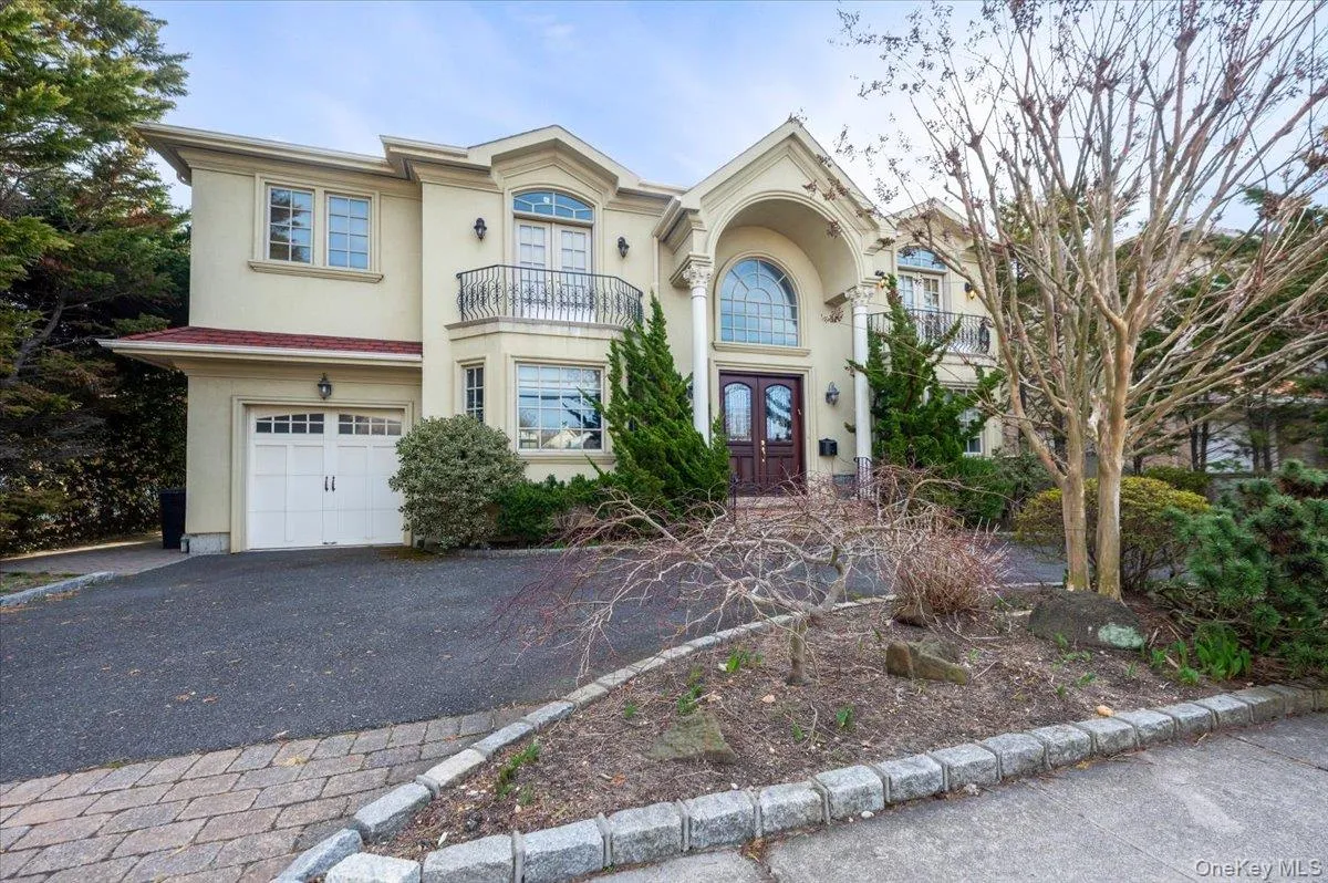 70 Lewis Avenue, Hempstead, NY, 4 Bedrooms Bedrooms, 8 Rooms Rooms,4 BathroomsBathrooms,Residential,For Rent,Lewis,0,942762 70 Lewis Avenue, Hempstead, NY, 4 Bedrooms Bedrooms, 8 Rooms Rooms,4 BathroomsBathrooms,Residential,For Rent,Lewis,0,942762