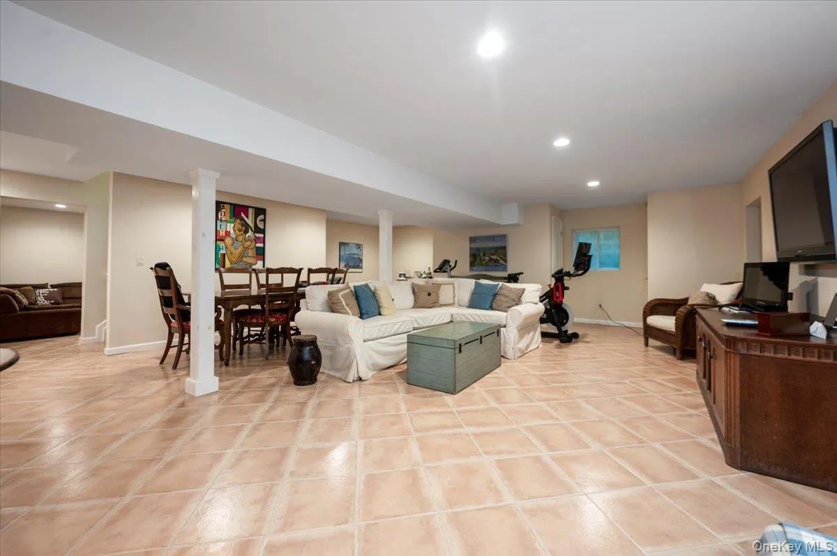 70 Lewis Avenue, Hempstead, NY, 4 Bedrooms Bedrooms, 8 Rooms Rooms,4 BathroomsBathrooms,Residential,For Rent,Lewis,0,942762 70 Lewis Avenue, Hempstead, NY, 4 Bedrooms Bedrooms, 8 Rooms Rooms,4 BathroomsBathrooms,Residential,For Rent,Lewis,0,942762