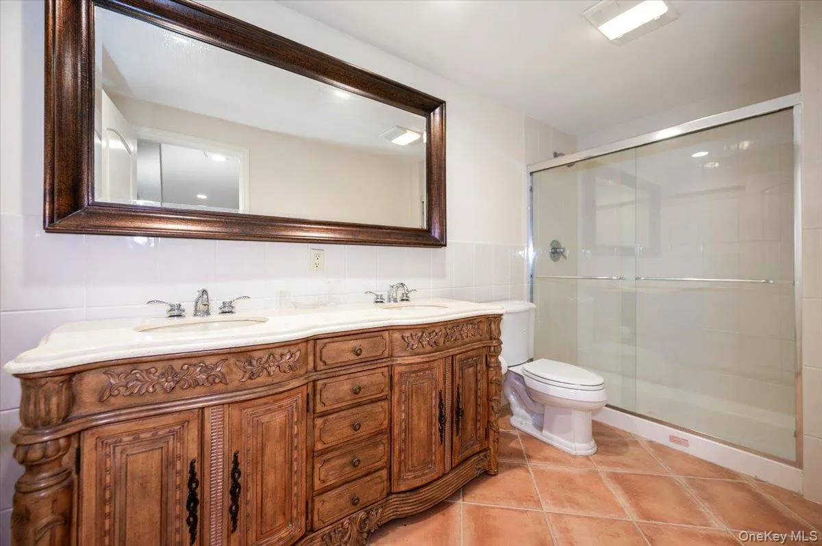 70 Lewis Avenue, Hempstead, NY, 4 Bedrooms Bedrooms, 8 Rooms Rooms,4 BathroomsBathrooms,Residential,For Rent,Lewis,0,942762 70 Lewis Avenue, Hempstead, NY, 4 Bedrooms Bedrooms, 8 Rooms Rooms,4 BathroomsBathrooms,Residential,For Rent,Lewis,0,942762