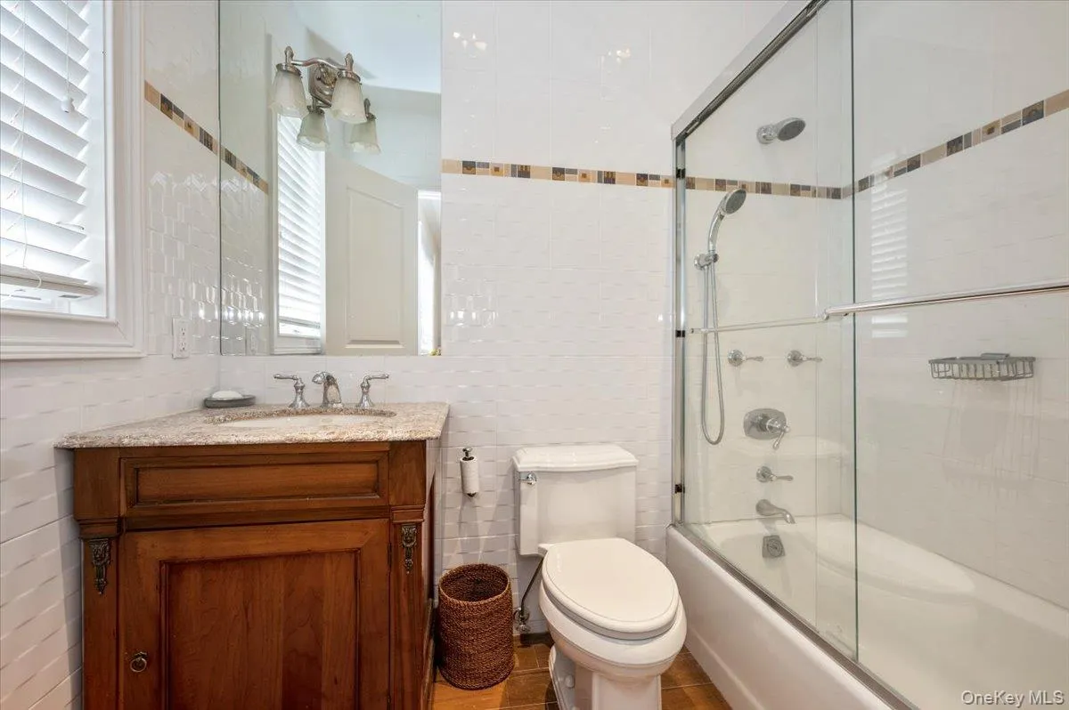 70 Lewis Avenue, Hempstead, NY, 4 Bedrooms Bedrooms, 8 Rooms Rooms,4 BathroomsBathrooms,Residential,For Rent,Lewis,0,942762 70 Lewis Avenue, Hempstead, NY, 4 Bedrooms Bedrooms, 8 Rooms Rooms,4 BathroomsBathrooms,Residential,For Rent,Lewis,0,942762