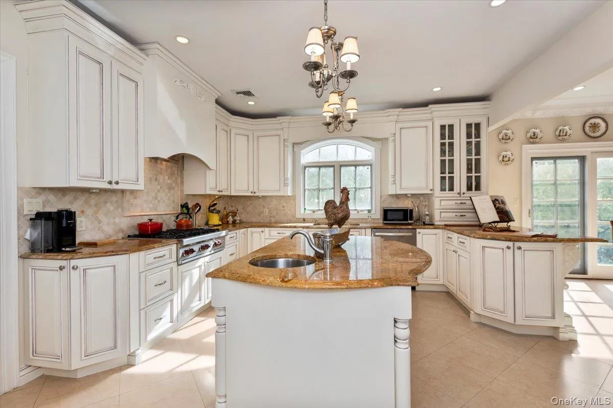 70 Lewis Avenue, Hempstead, NY, 4 Bedrooms Bedrooms, 8 Rooms Rooms,4 BathroomsBathrooms,Residential,For Rent,Lewis,0,942762 70 Lewis Avenue, Hempstead, NY, 4 Bedrooms Bedrooms, 8 Rooms Rooms,4 BathroomsBathrooms,Residential,For Rent,Lewis,0,942762