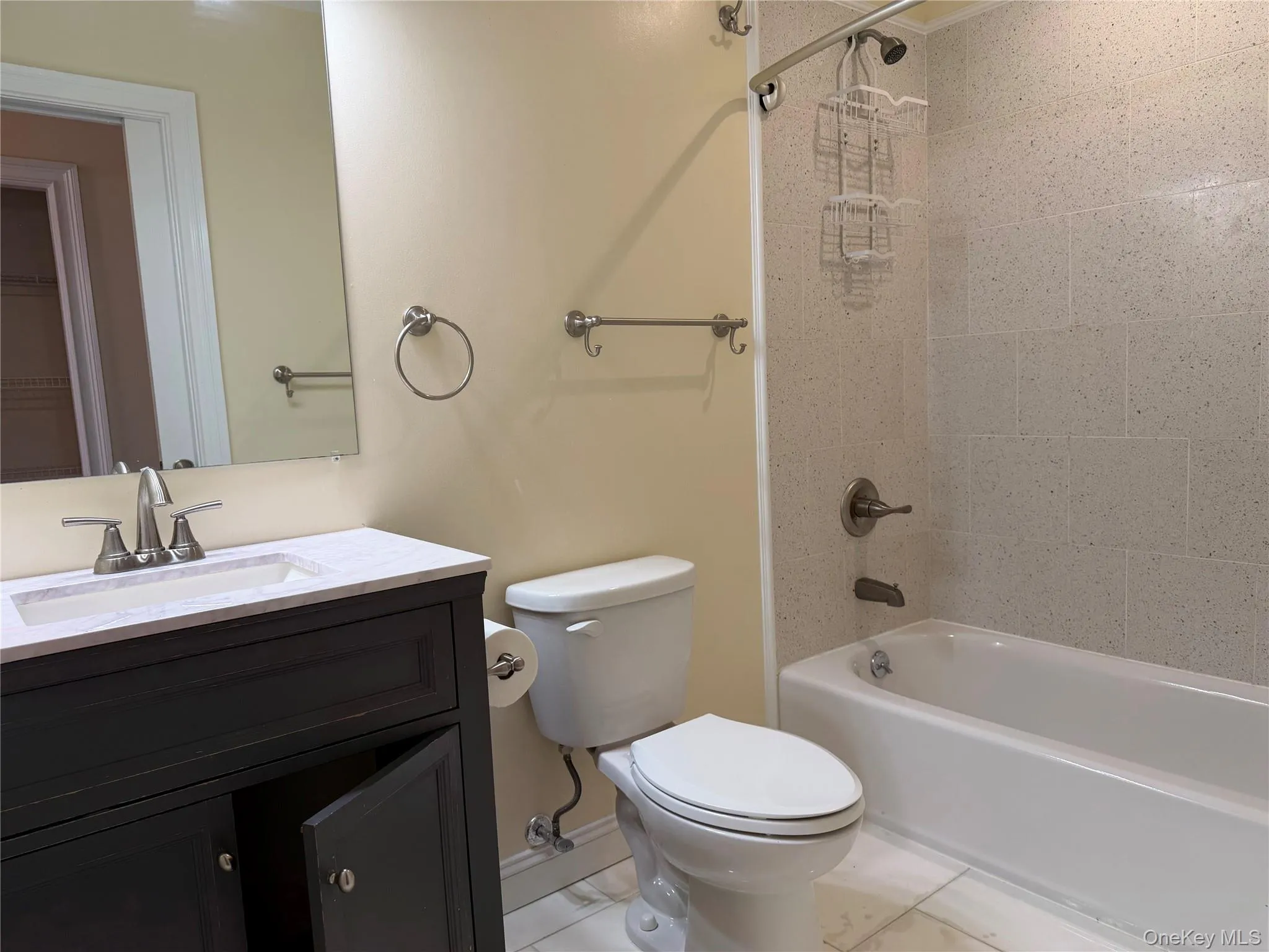 337 Main Street, Poughkeepsie, NY, 2 Bedrooms Bedrooms, 5 Rooms Rooms,2 BathroomsBathrooms,Residential Lease,For Rent,Main,0,942774 337 Main Street, Poughkeepsie, NY, 2 Bedrooms Bedrooms, 5 Rooms Rooms,2 BathroomsBathrooms,Residential Lease,For Rent,Main,0,942774