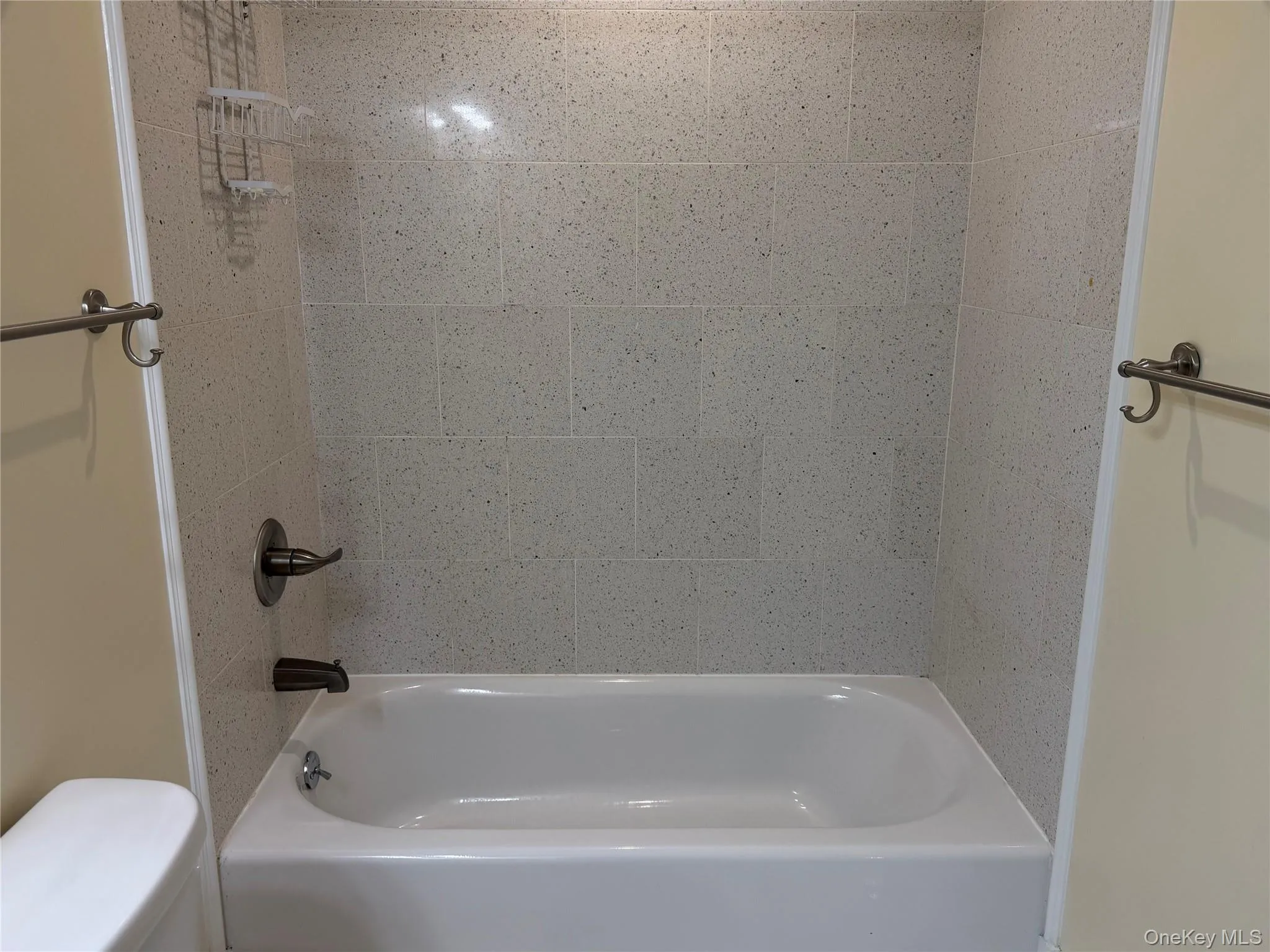 337 Main Street, Poughkeepsie, NY, 2 Bedrooms Bedrooms, 5 Rooms Rooms,2 BathroomsBathrooms,Residential Lease,For Rent,Main,0,942774 337 Main Street, Poughkeepsie, NY, 2 Bedrooms Bedrooms, 5 Rooms Rooms,2 BathroomsBathrooms,Residential Lease,For Rent,Main,0,942774