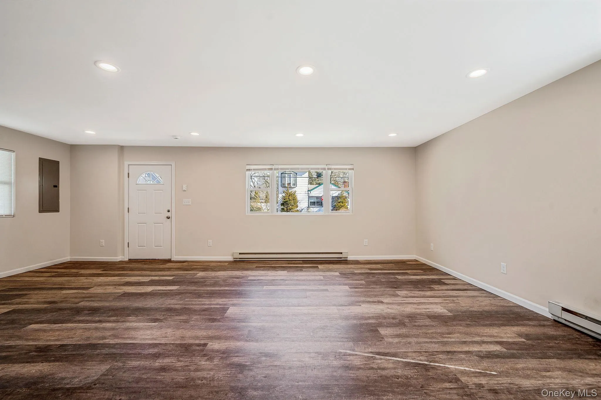 18A Broadway, Brookhaven, NY, 3 Bedrooms Bedrooms, 3 Rooms Rooms,1 BathroomBathrooms,Residential Lease,Idx,Broadway,0,942898 18A Broadway, Brookhaven, NY, 3 Bedrooms Bedrooms, 3 Rooms Rooms,1 BathroomBathrooms,Residential Lease,Idx,Broadway,0,942898