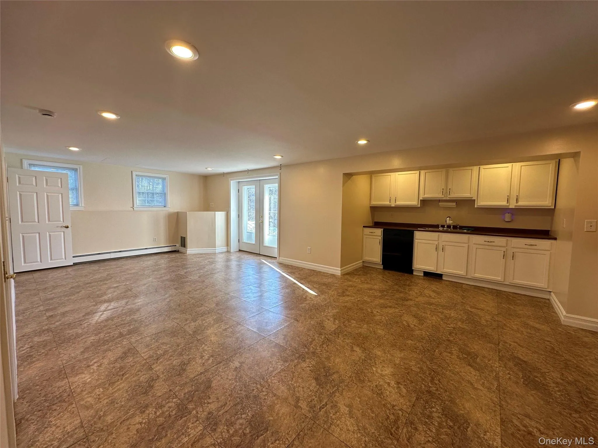 27 Meadow Street, Newburgh (town), NY, 1 Bedroom Bedrooms, 3 Rooms Rooms,1 BathroomBathrooms,Residential Lease,Idx,Meadow,0,942909 27 Meadow Street, Newburgh (town), NY, 1 Bedroom Bedrooms, 3 Rooms Rooms,1 BathroomBathrooms,Residential Lease,Idx,Meadow,0,942909