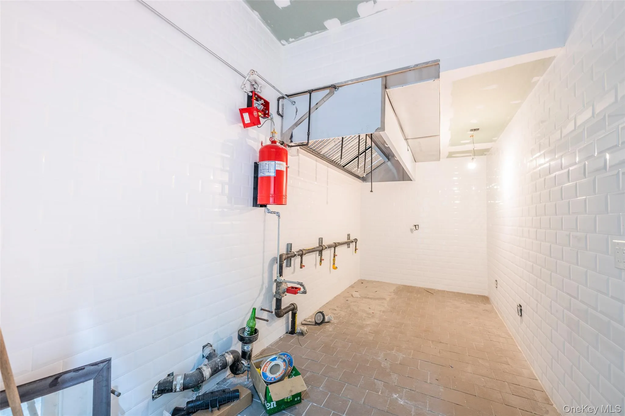 107-10 Jamaica Avenue, New York, NY, ,Commercial Lease,Idx,Jamaica,0,942922 107-10 Jamaica Avenue, New York, NY, ,Commercial Lease,Idx,Jamaica,0,942922