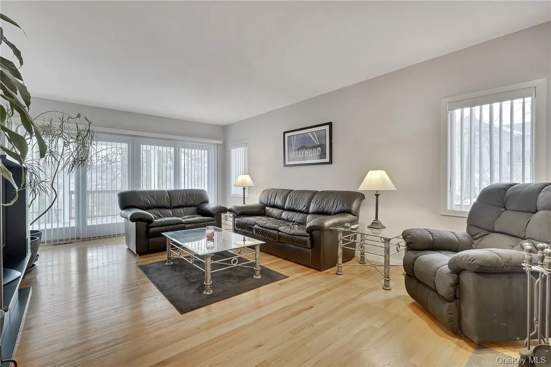 Double sliders leading to huge porch! Double sliders leading to huge porch!