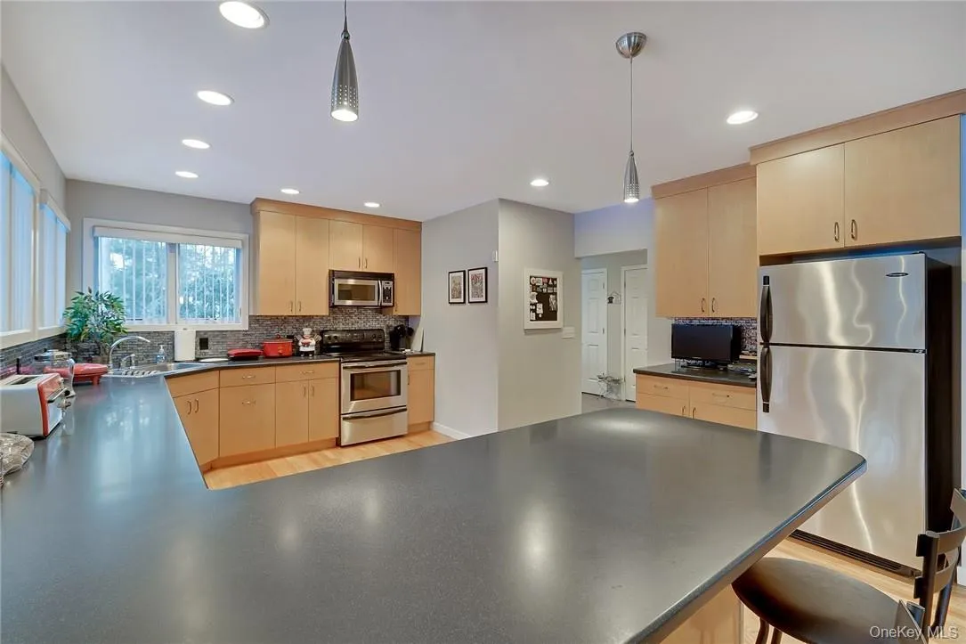 99 Summit Avenue, Woodbury, NY, 3 Bedrooms Bedrooms, 8 Rooms Rooms,3 BathroomsBathrooms,Residential Lease,Idx,Summit,0,942940 99 Summit Avenue, Woodbury, NY, 3 Bedrooms Bedrooms, 8 Rooms Rooms,3 BathroomsBathrooms,Residential Lease,Idx,Summit,0,942940