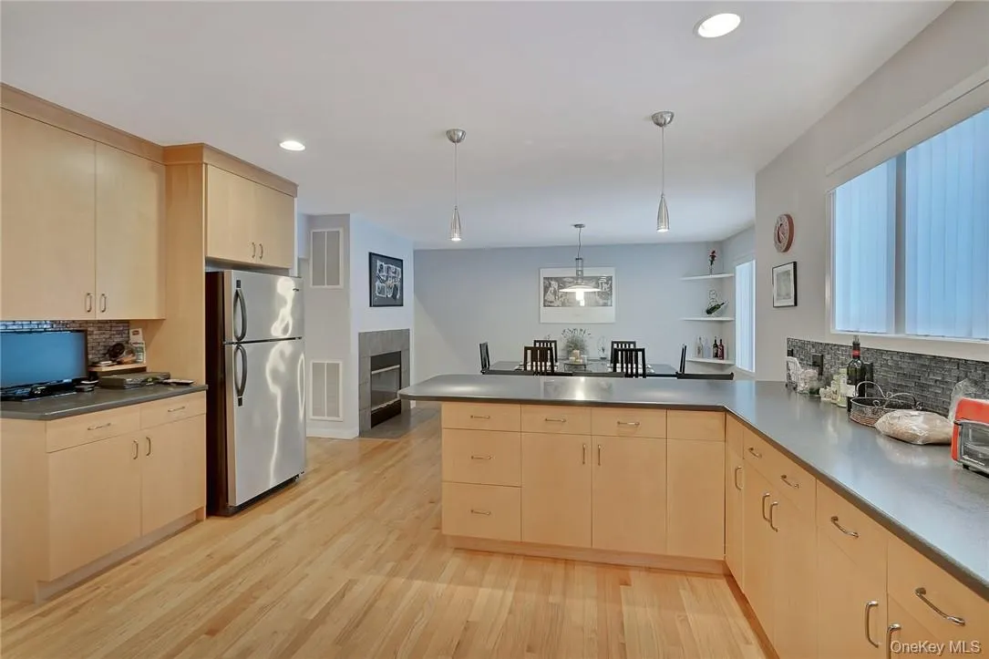 99 Summit Avenue, Woodbury, NY, 3 Bedrooms Bedrooms, 8 Rooms Rooms,3 BathroomsBathrooms,Residential Lease,Idx,Summit,0,942940 99 Summit Avenue, Woodbury, NY, 3 Bedrooms Bedrooms, 8 Rooms Rooms,3 BathroomsBathrooms,Residential Lease,Idx,Summit,0,942940