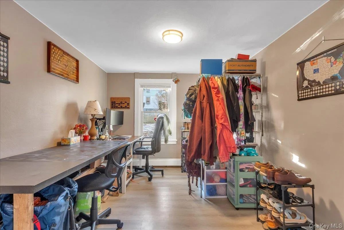 Office/Bonus Room Office/Bonus Room