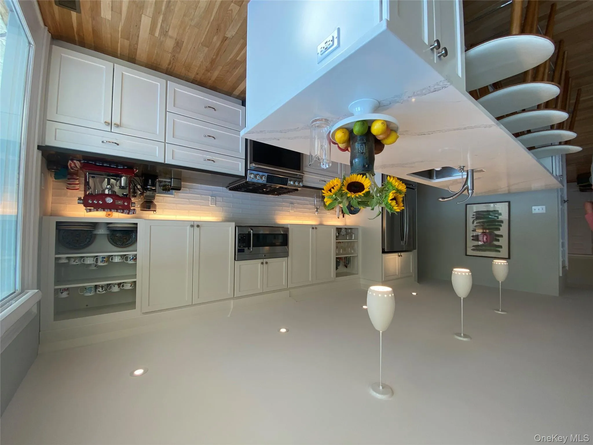Newly remodeled kitchen with state of the art appliances. Newly remodeled kitchen with state of the art appliances.