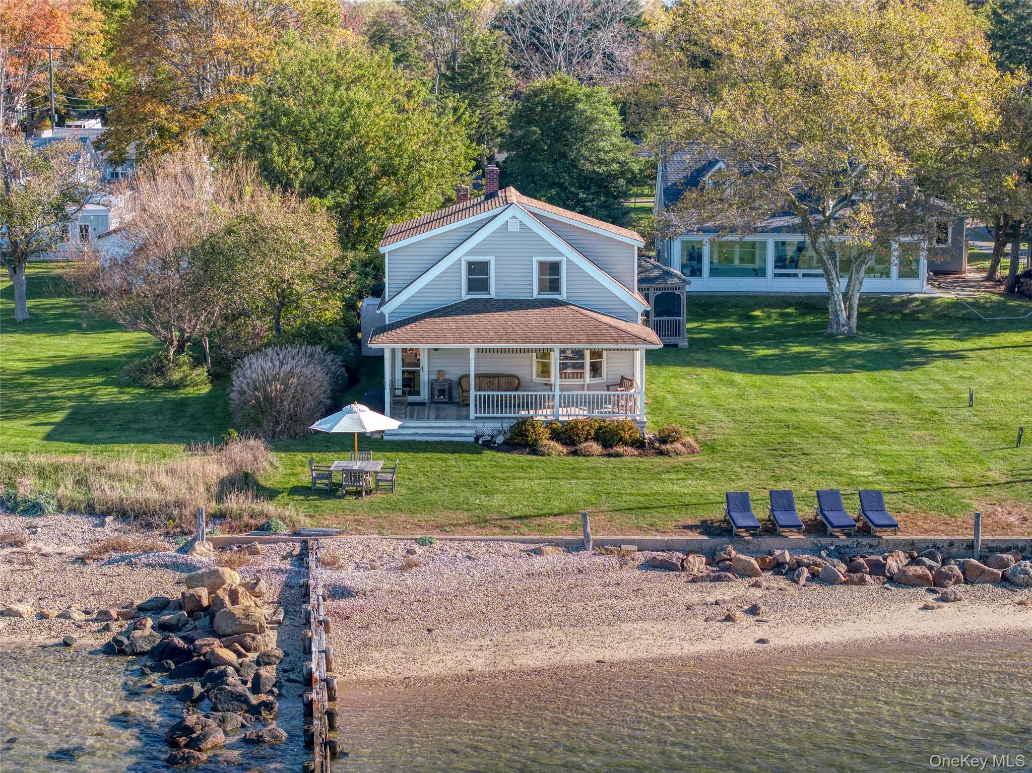 Bayfront beach cottage Bayfront beach cottage