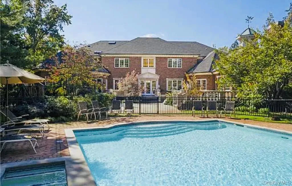 22 Willow Road, Hempstead, NY, 9 Bedrooms Bedrooms, 19 Rooms Rooms,9 BathroomsBathrooms,Residential,For Rent,Willow,0,943102 22 Willow Road, Hempstead, NY, 9 Bedrooms Bedrooms, 19 Rooms Rooms,9 BathroomsBathrooms,Residential,For Rent,Willow,0,943102