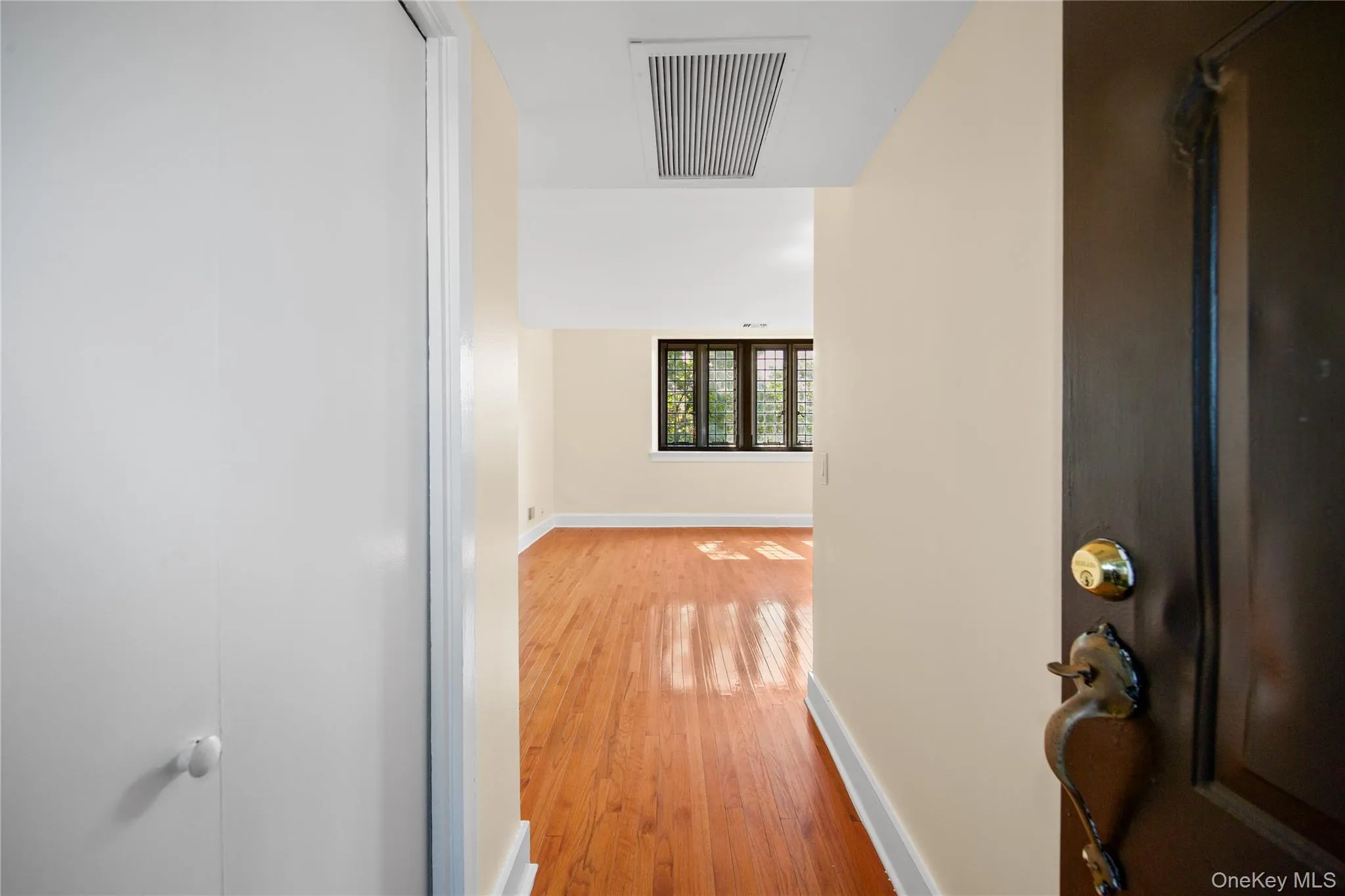 207 Chateau Rive Street, Peekskill, NY, 1 Bedroom Bedrooms, 3 Rooms Rooms,1 BathroomBathrooms,Residential Lease,Idx,Chateau Rive,0,943109 207 Chateau Rive Street, Peekskill, NY, 1 Bedroom Bedrooms, 3 Rooms Rooms,1 BathroomBathrooms,Residential Lease,Idx,Chateau Rive,0,943109