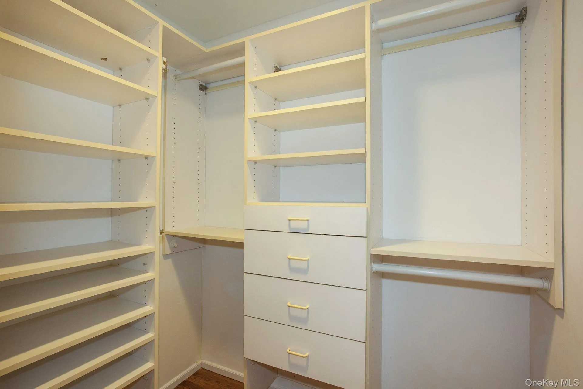 12 Ridge Road, Brookhaven, NY, 4 Bedrooms Bedrooms, 10 Rooms Rooms,3 BathroomsBathrooms,Residential Lease,For Rent,Ridge,0,943124 12 Ridge Road, Brookhaven, NY, 4 Bedrooms Bedrooms, 10 Rooms Rooms,3 BathroomsBathrooms,Residential Lease,For Rent,Ridge,0,943124