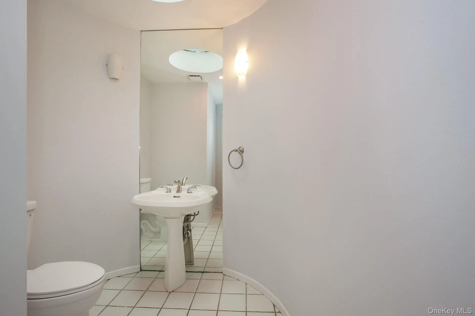 12 Ridge Road, Brookhaven, NY, 4 Bedrooms Bedrooms, 10 Rooms Rooms,3 BathroomsBathrooms,Residential Lease,For Rent,Ridge,0,943124 12 Ridge Road, Brookhaven, NY, 4 Bedrooms Bedrooms, 10 Rooms Rooms,3 BathroomsBathrooms,Residential Lease,For Rent,Ridge,0,943124