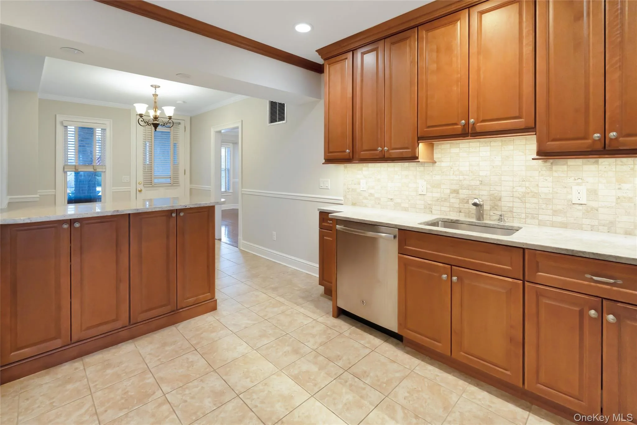 Kitchen with Breakfast bar Kitchen with Breakfast bar