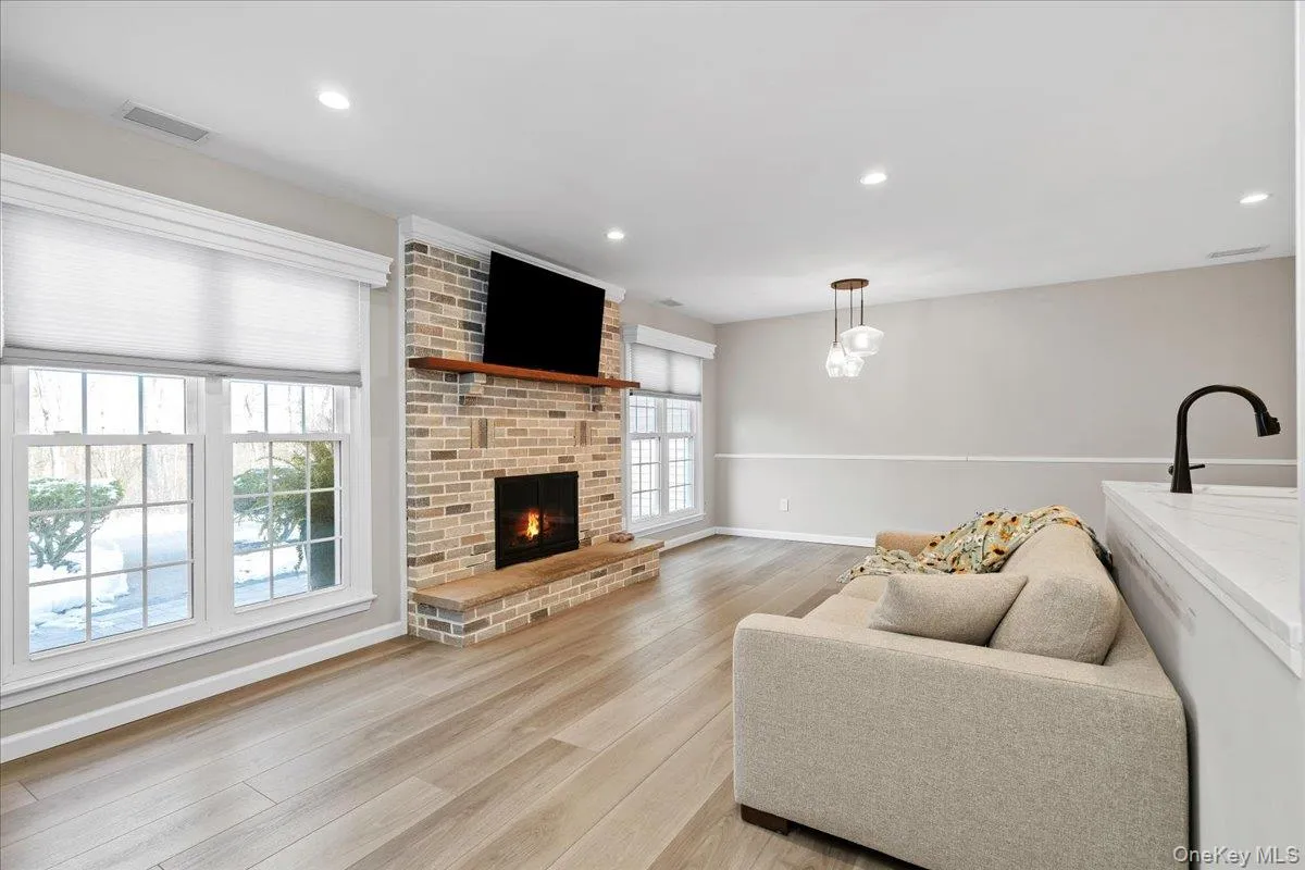 56 The, Warwick (town), NY, 2 Bedrooms Bedrooms, 5 Rooms Rooms,1 BathroomBathrooms,Residential Lease,Idx,The,0,943217 56 The, Warwick (town), NY, 2 Bedrooms Bedrooms, 5 Rooms Rooms,1 BathroomBathrooms,Residential Lease,Idx,The,0,943217