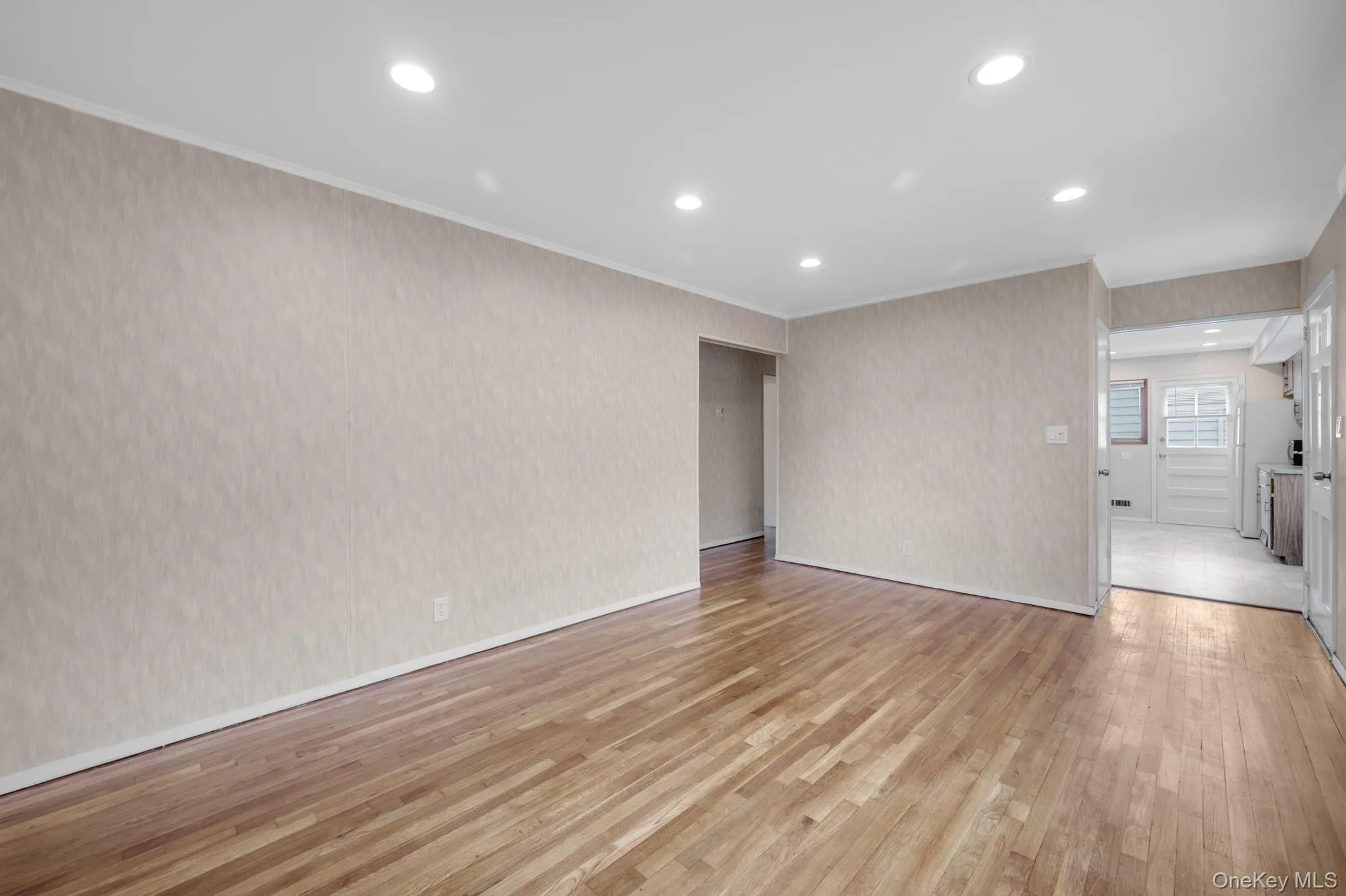 22 Heath Lane, Huntington, NY, 3 Bedrooms Bedrooms, 5 Rooms Rooms,1 BathroomBathrooms,Residential Lease,Idx,Heath,0,943243 22 Heath Lane, Huntington, NY, 3 Bedrooms Bedrooms, 5 Rooms Rooms,1 BathroomBathrooms,Residential Lease,Idx,Heath,0,943243