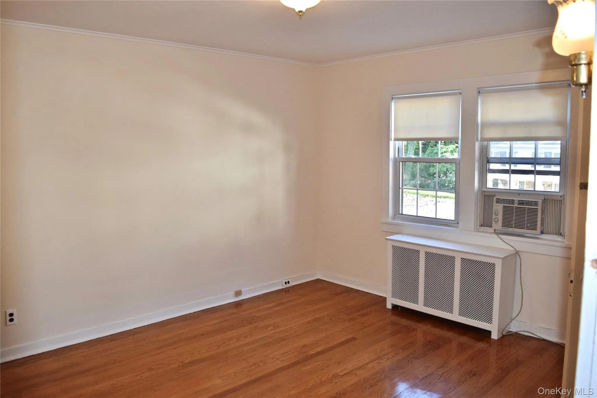 5 Prescott Square, Eastchester, NY, 4 Bedrooms Bedrooms, 9 Rooms Rooms,2 BathroomsBathrooms,Residential Lease,Idx,Prescott Square,0,943268 5 Prescott Square, Eastchester, NY, 4 Bedrooms Bedrooms, 9 Rooms Rooms,2 BathroomsBathrooms,Residential Lease,Idx,Prescott Square,0,943268