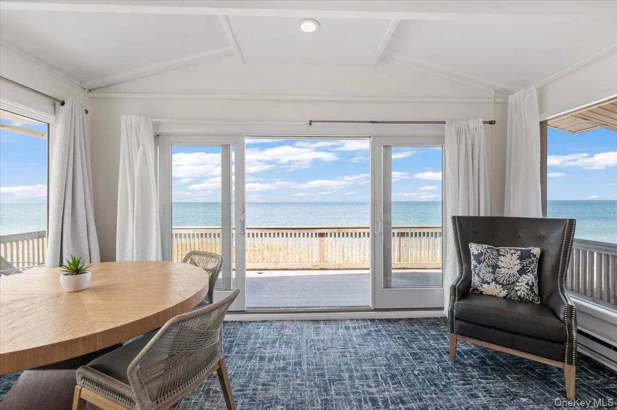 112 Soundview Drive, East Hampton, NY, 4 Bedrooms Bedrooms, 11 Rooms Rooms,3 BathroomsBathrooms,Residential,For Rent,Soundview,0,943322 112 Soundview Drive, East Hampton, NY, 4 Bedrooms Bedrooms, 11 Rooms Rooms,3 BathroomsBathrooms,Residential,For Rent,Soundview,0,943322