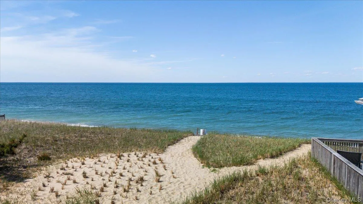 112 Soundview Drive, East Hampton, NY, 4 Bedrooms Bedrooms, 11 Rooms Rooms,3 BathroomsBathrooms,Residential,For Rent,Soundview,0,943322 112 Soundview Drive, East Hampton, NY, 4 Bedrooms Bedrooms, 11 Rooms Rooms,3 BathroomsBathrooms,Residential,For Rent,Soundview,0,943322