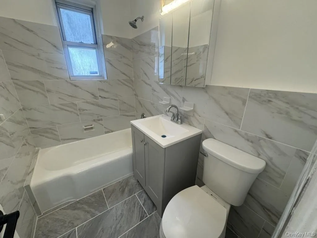 5639 Netherland Avenue, New York, NY, 1 Bedroom Bedrooms, 3 Rooms Rooms,1 BathroomBathrooms,Residential,For Rent,Netherland,0,943360 5639 Netherland Avenue, New York, NY, 1 Bedroom Bedrooms, 3 Rooms Rooms,1 BathroomBathrooms,Residential,For Rent,Netherland,0,943360