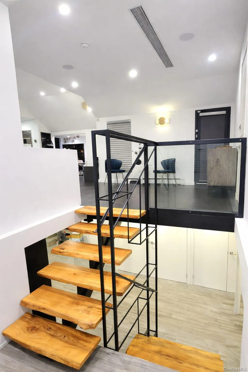 3 Maple Street, Oyster Bay, NY, 5 Bedrooms Bedrooms, 10 Rooms Rooms,3 BathroomsBathrooms,Residential,For Rent,Maple,0,KEY943383 3 Maple Street, Oyster Bay, NY, 5 Bedrooms Bedrooms, 10 Rooms Rooms,3 BathroomsBathrooms,Residential,For Rent,Maple,0,KEY943383