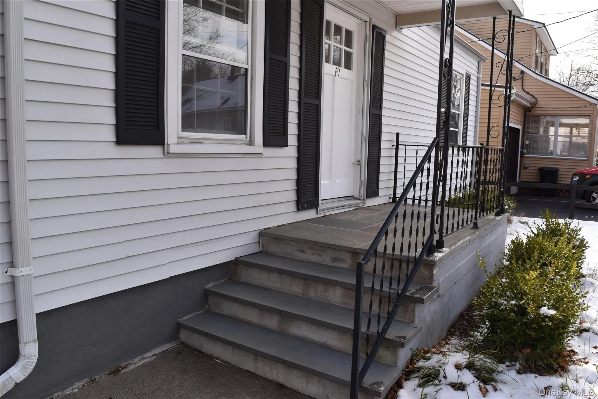 Doorway to property Doorway to property