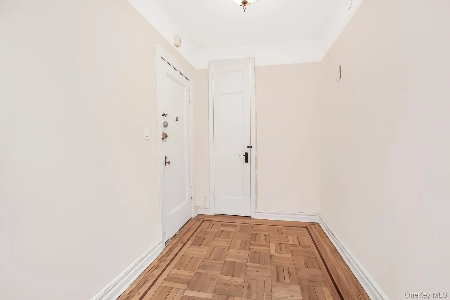 219 Bronx River Road, Yonkers, NY, 1 Bedroom Bedrooms, 3 Rooms Rooms,1 BathroomBathrooms,Residential,For Rent,Bronx River,0,943422 219 Bronx River Road, Yonkers, NY, 1 Bedroom Bedrooms, 3 Rooms Rooms,1 BathroomBathrooms,Residential,For Rent,Bronx River,0,943422