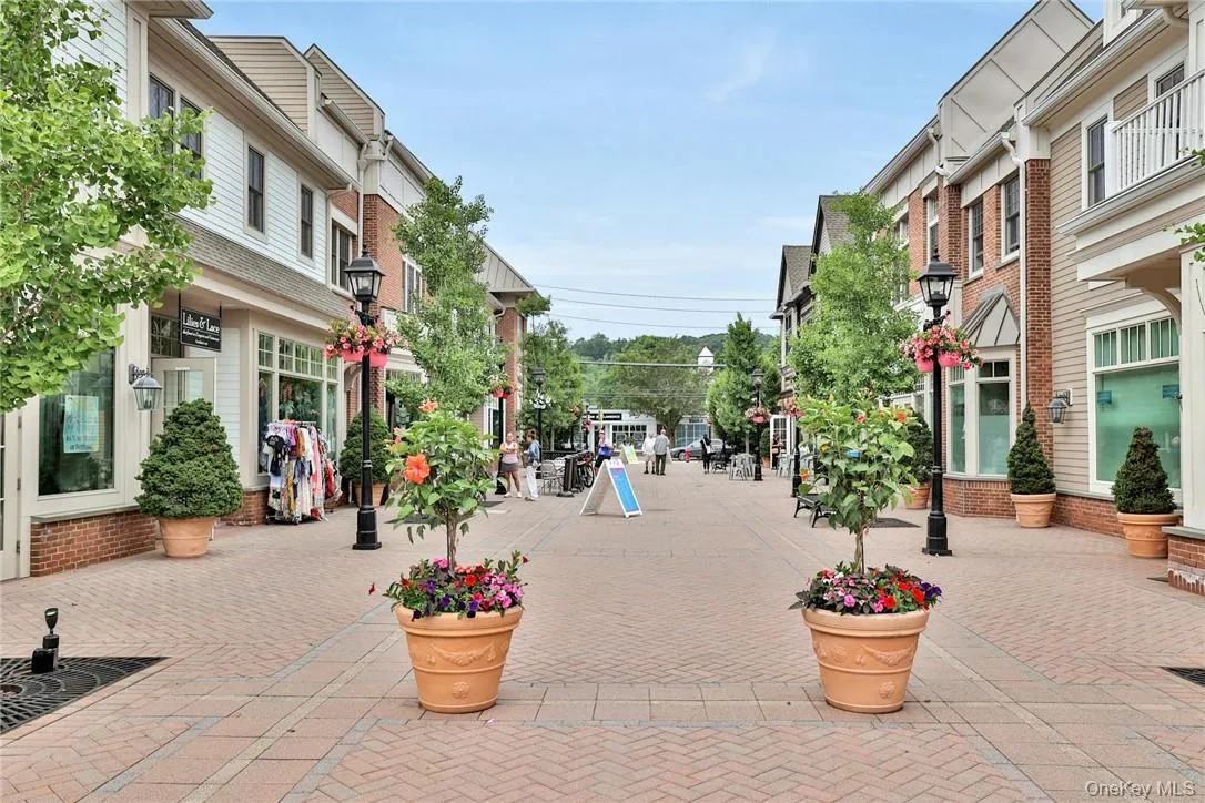 Armonk Square Armonk Square