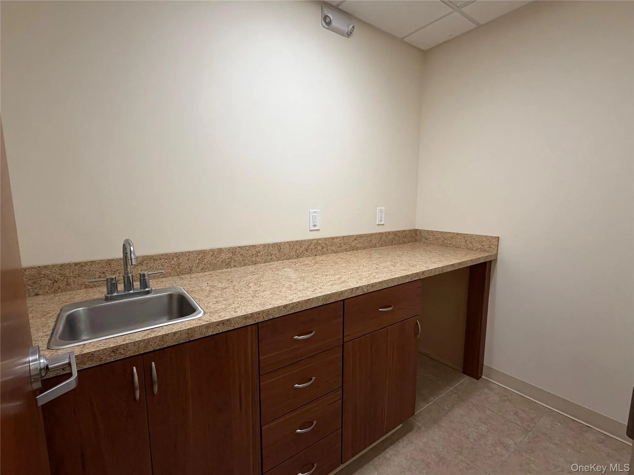 1787 Middle Country Road, Brookhaven, NY, ,Commercial Lease,For Rent,Middle Country,0,943433 1787 Middle Country Road, Brookhaven, NY, ,Commercial Lease,For Rent,Middle Country,0,943433