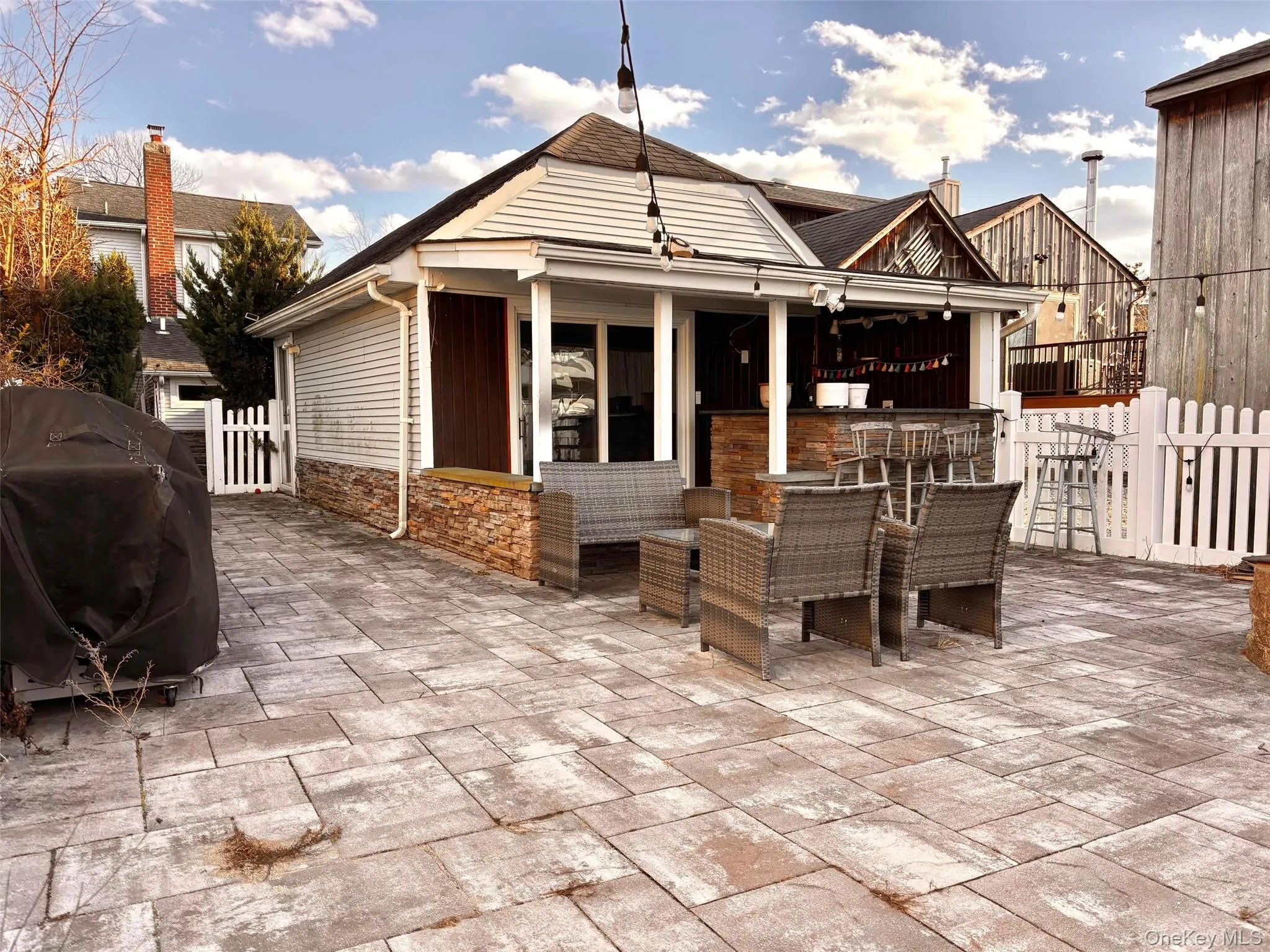 33 Central Avenue, Babylon, NY, 2 Bedrooms Bedrooms, 5 Rooms Rooms,1 BathroomBathrooms,Residential Lease,Idx,Central,0,943618 33 Central Avenue, Babylon, NY, 2 Bedrooms Bedrooms, 5 Rooms Rooms,1 BathroomBathrooms,Residential Lease,Idx,Central,0,943618