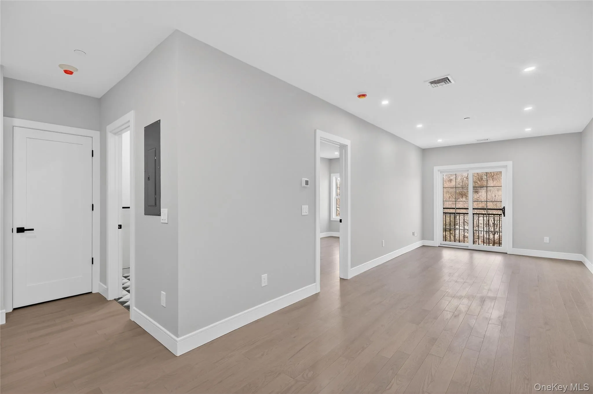 10 Market Street, Wappinger, NY, 1 Bedroom Bedrooms, 4 Rooms Rooms,1 BathroomBathrooms,Residential Lease,Idx,Market,0,943689 10 Market Street, Wappinger, NY, 1 Bedroom Bedrooms, 4 Rooms Rooms,1 BathroomBathrooms,Residential Lease,Idx,Market,0,943689