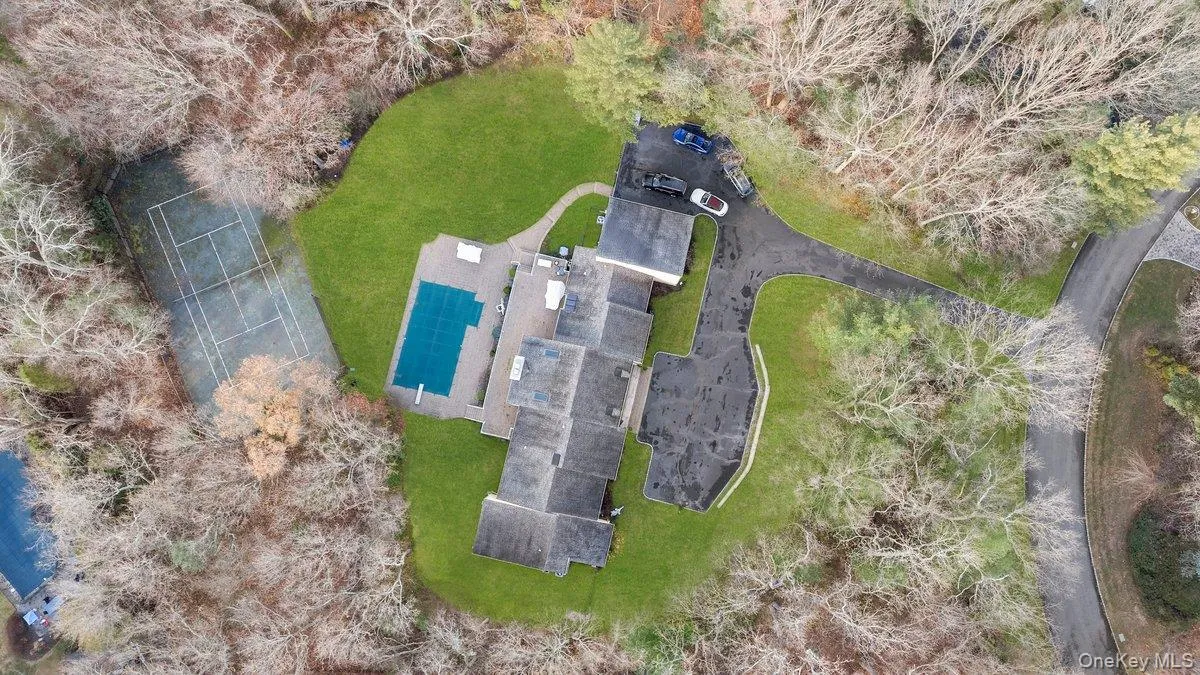 90 Rodeo Drive, Oyster Bay, NY, 3 Bedrooms Bedrooms, 7 Rooms Rooms,2 BathroomsBathrooms,Residential Lease,For Rent,Rodeo,0,943766 90 Rodeo Drive, Oyster Bay, NY, 3 Bedrooms Bedrooms, 7 Rooms Rooms,2 BathroomsBathrooms,Residential Lease,For Rent,Rodeo,0,943766
