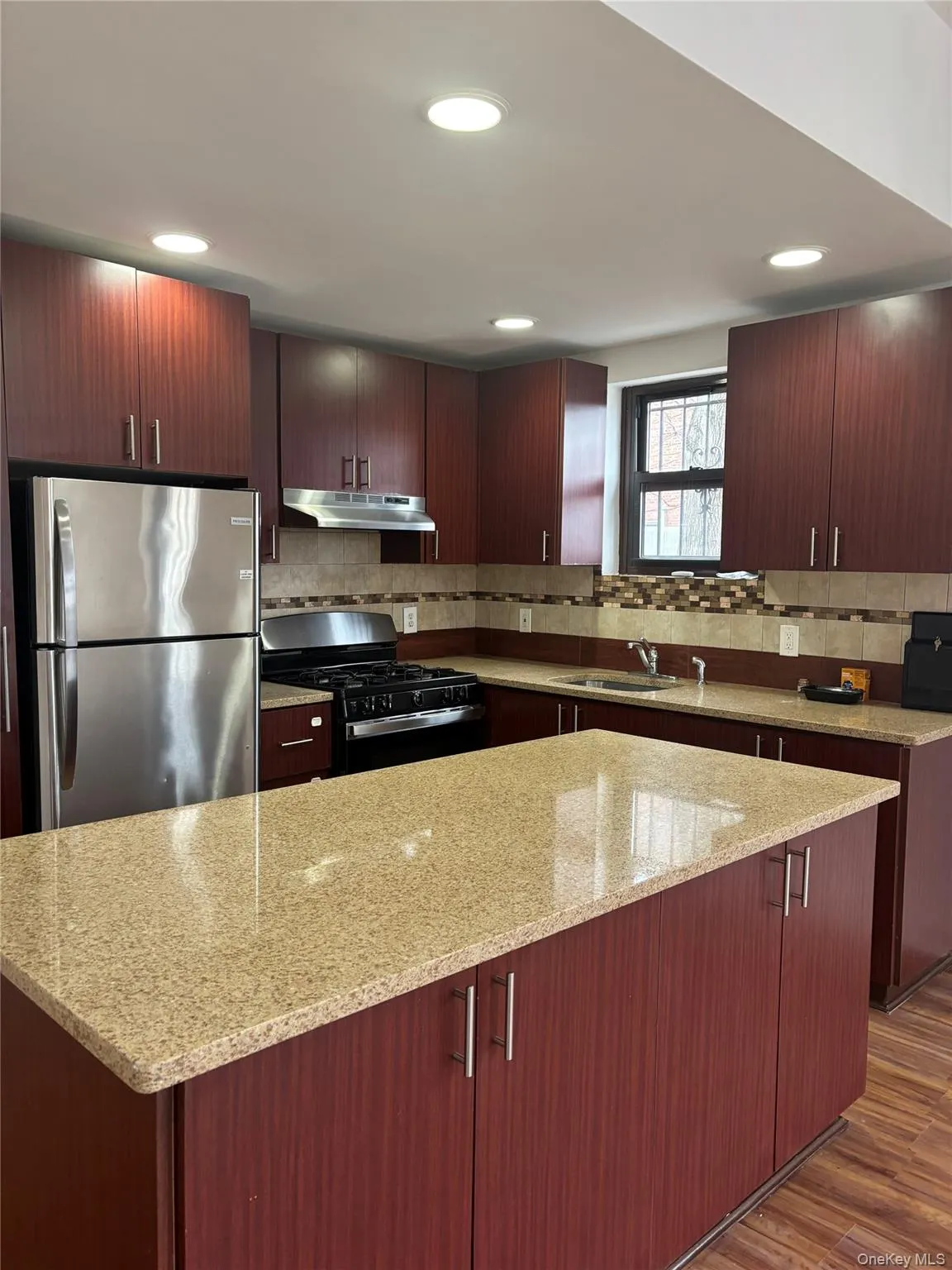 7719 Parsons Boulevard, New York, NY, 2 Bedrooms Bedrooms, 5 Rooms Rooms,2 BathroomsBathrooms,Residential Lease,For Rent,Parsons,0,943854 7719 Parsons Boulevard, New York, NY, 2 Bedrooms Bedrooms, 5 Rooms Rooms,2 BathroomsBathrooms,Residential Lease,For Rent,Parsons,0,943854