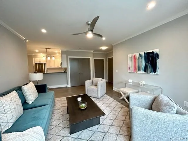 75 Circle Drive, Islip, NY, 2 Bedrooms Bedrooms, 6 Rooms Rooms,2 BathroomsBathrooms,Residential Lease,Idx,Circle,0,943898 75 Circle Drive, Islip, NY, 2 Bedrooms Bedrooms, 6 Rooms Rooms,2 BathroomsBathrooms,Residential Lease,Idx,Circle,0,943898