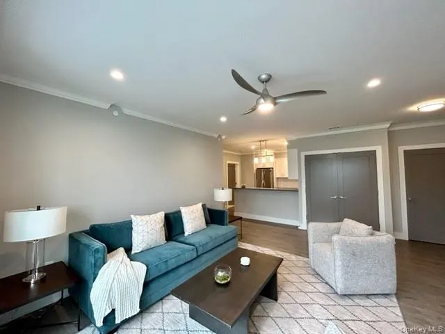 75 Circle Drive, Islip, NY, 2 Bedrooms Bedrooms, 6 Rooms Rooms,2 BathroomsBathrooms,Residential Lease,Idx,Circle,0,943898 75 Circle Drive, Islip, NY, 2 Bedrooms Bedrooms, 6 Rooms Rooms,2 BathroomsBathrooms,Residential Lease,Idx,Circle,0,943898