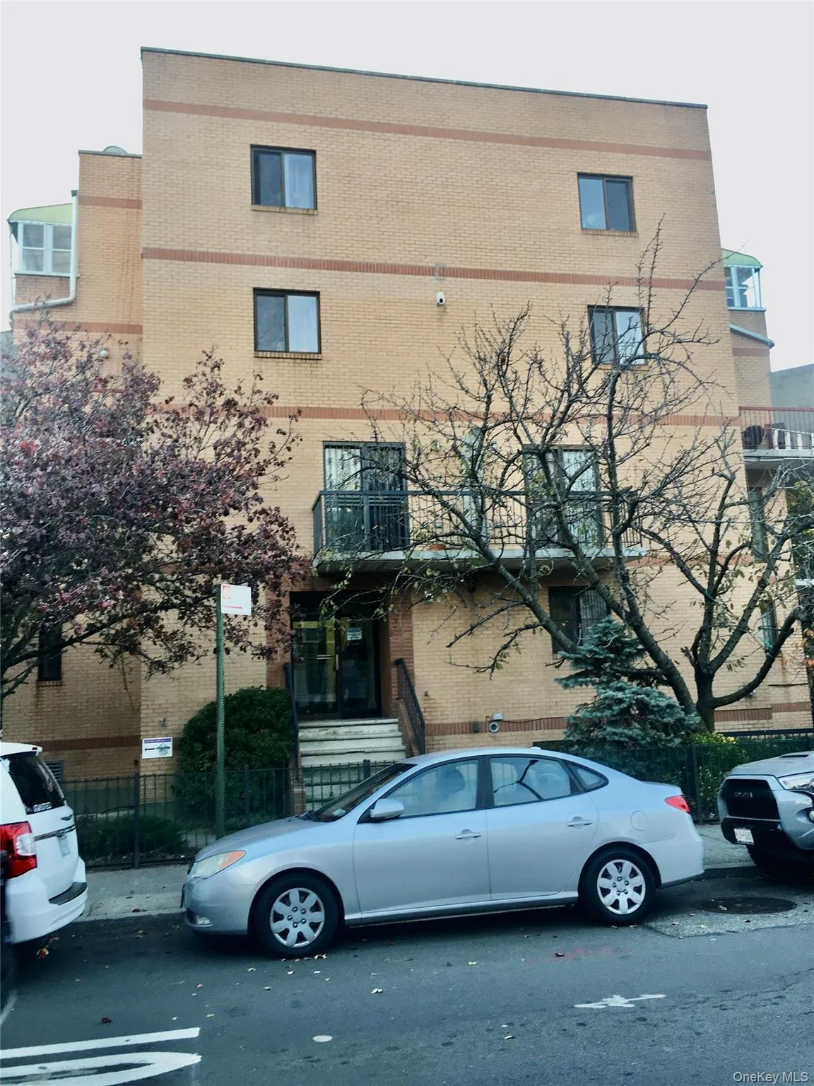 View of apartment building / complex View of apartment building / complex