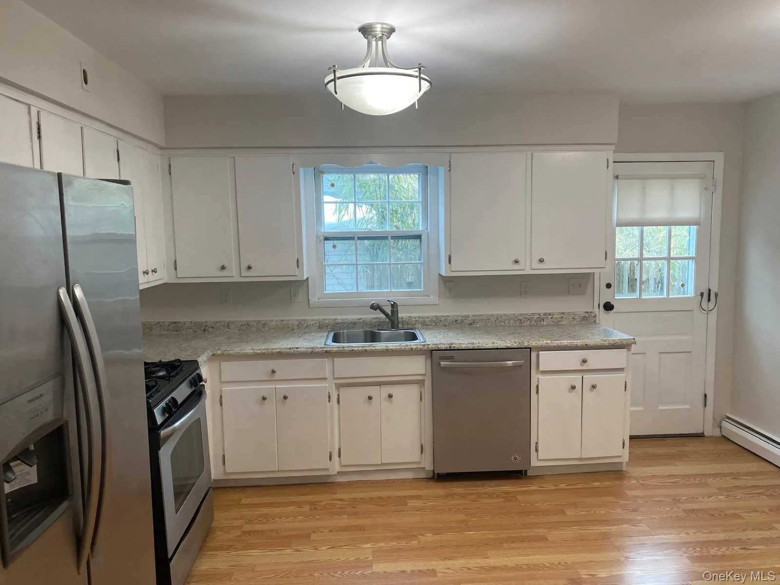 100 Kings Avenue, Hempstead, NY, 5 Bedrooms Bedrooms, 9 Rooms Rooms,4 BathroomsBathrooms,Residential Lease,For Rent,Kings,0,944040 100 Kings Avenue, Hempstead, NY, 5 Bedrooms Bedrooms, 9 Rooms Rooms,4 BathroomsBathrooms,Residential Lease,For Rent,Kings,0,944040