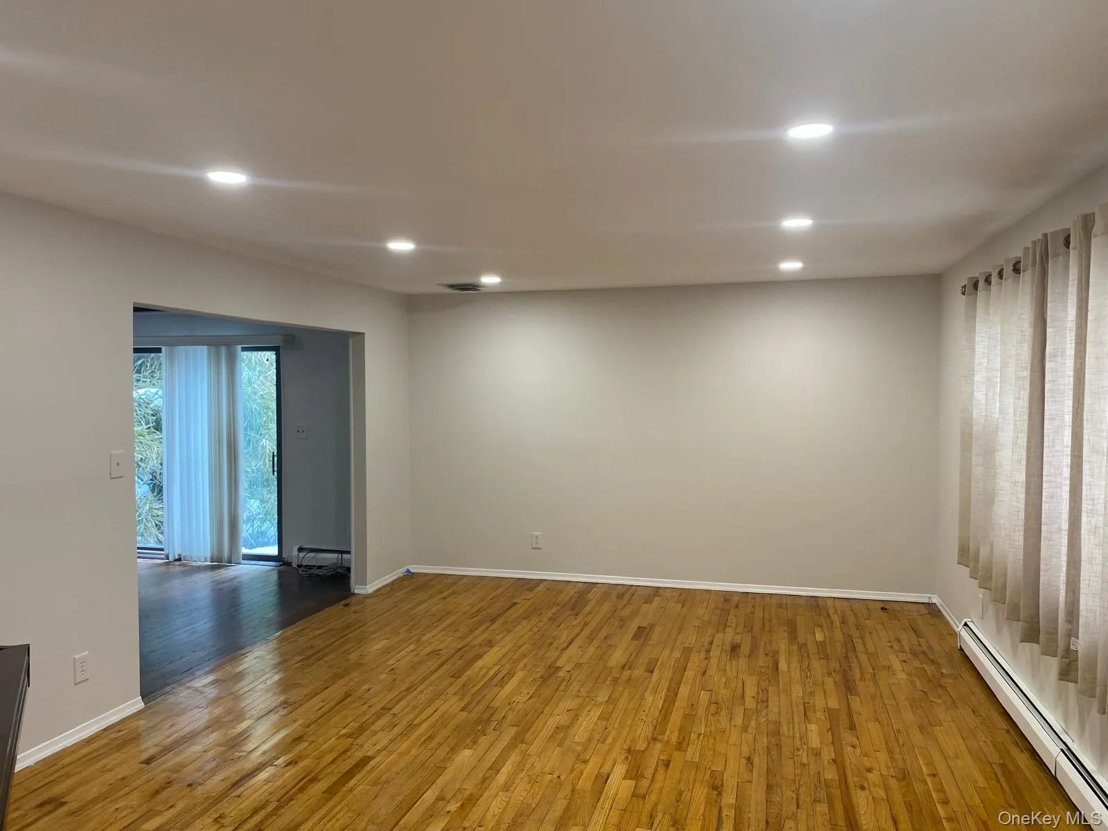100 Kings Avenue, Hempstead, NY, 5 Bedrooms Bedrooms, 9 Rooms Rooms,4 BathroomsBathrooms,Residential Lease,For Rent,Kings,0,944040 100 Kings Avenue, Hempstead, NY, 5 Bedrooms Bedrooms, 9 Rooms Rooms,4 BathroomsBathrooms,Residential Lease,For Rent,Kings,0,944040
