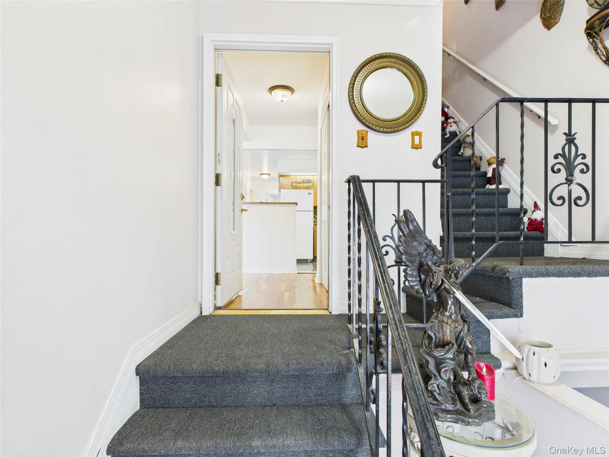 Stairs with carpet floors Stairs with carpet floors