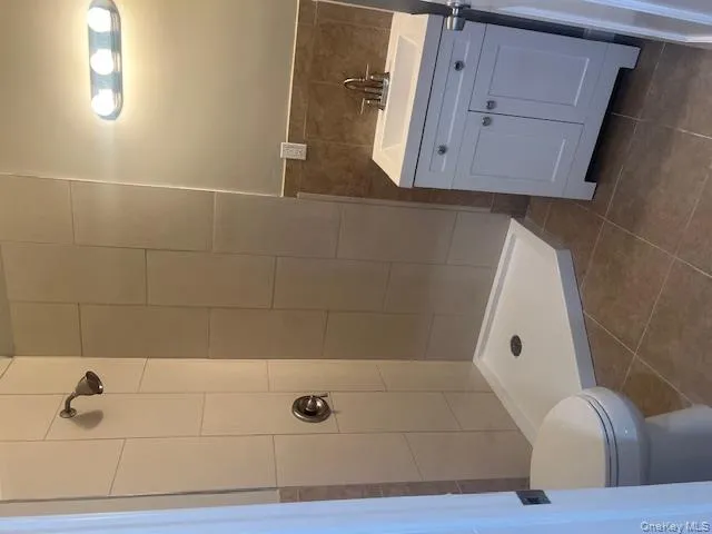 5720 Old Sunrise Highway, Oyster Bay, NY, 1 Room Rooms,1 BathroomBathrooms,Residential Lease,Idx,Old Sunrise,0,944057 5720 Old Sunrise Highway, Oyster Bay, NY, 1 Room Rooms,1 BathroomBathrooms,Residential Lease,Idx,Old Sunrise,0,944057