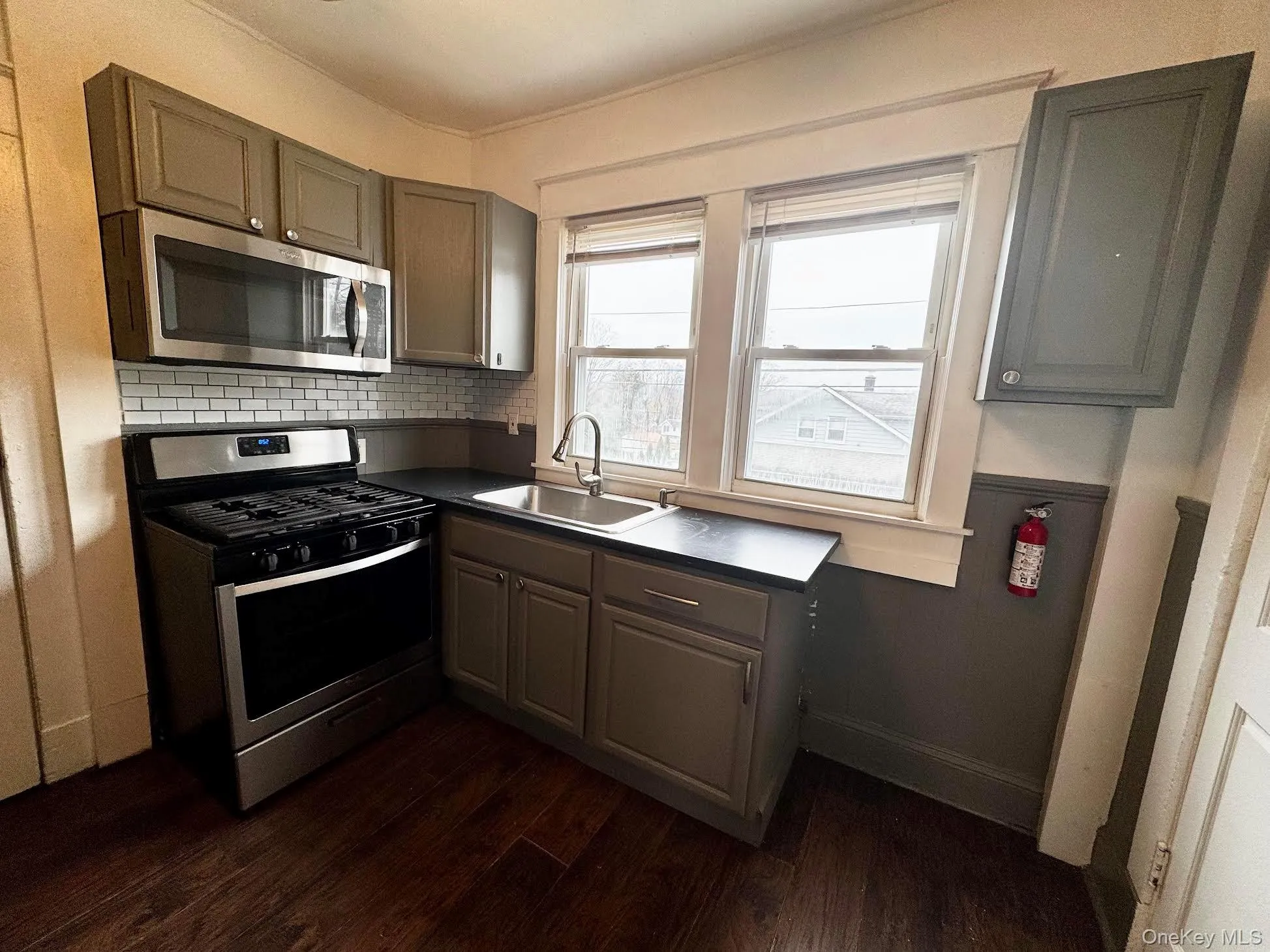 298 Bleloch Avenue, Peekskill, NY, 3 Bedrooms Bedrooms, 6 Rooms Rooms,1 BathroomBathrooms,Residential Lease,Idx,Bleloch,0,944070 298 Bleloch Avenue, Peekskill, NY, 3 Bedrooms Bedrooms, 6 Rooms Rooms,1 BathroomBathrooms,Residential Lease,Idx,Bleloch,0,944070