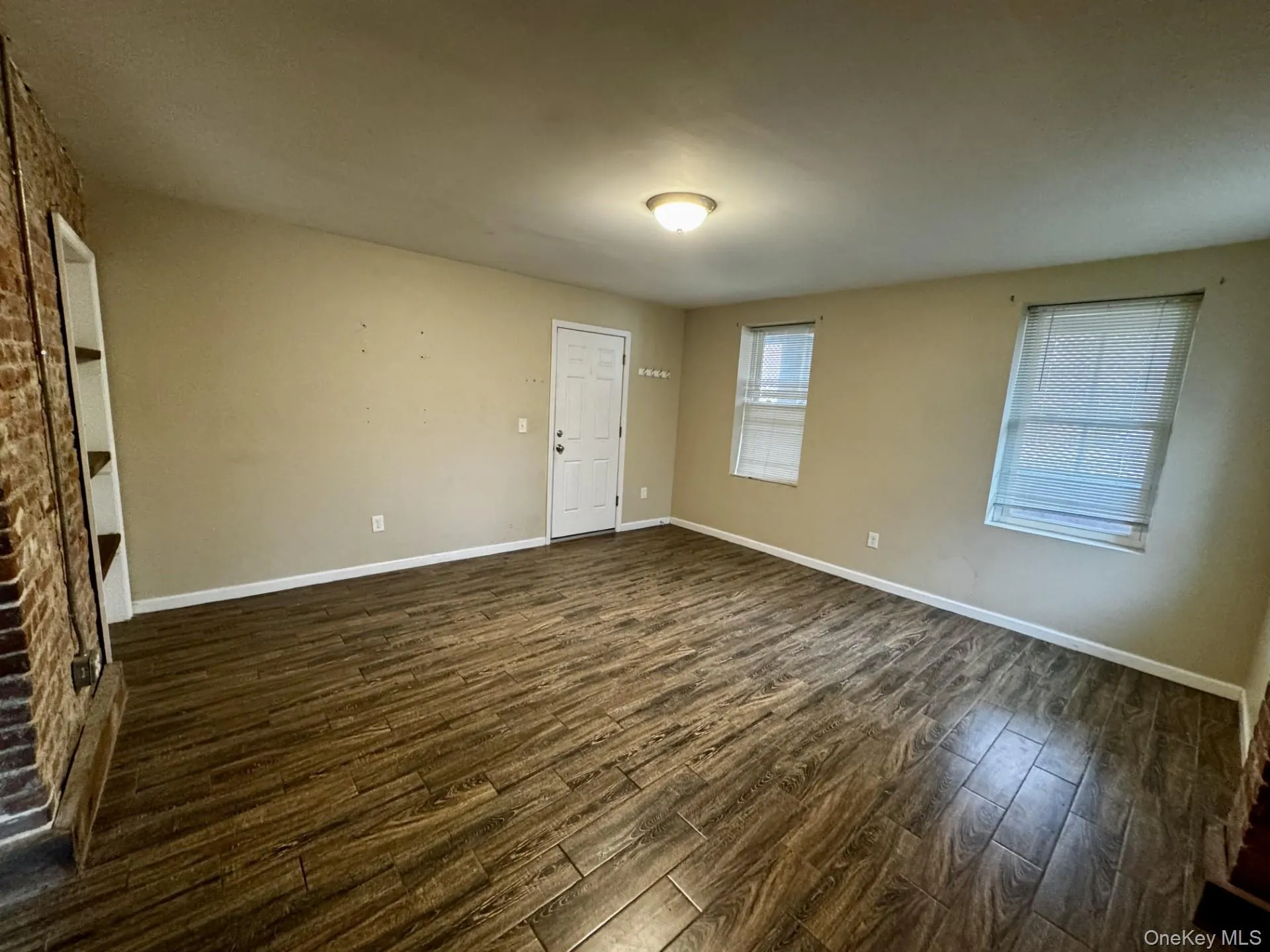 9 Clinton Street, Poughkeepsie, NY, 1 Bedroom Bedrooms, 4 Rooms Rooms,1 BathroomBathrooms,Residential Lease,Idx,Clinton,0,944074 9 Clinton Street, Poughkeepsie, NY, 1 Bedroom Bedrooms, 4 Rooms Rooms,1 BathroomBathrooms,Residential Lease,Idx,Clinton,0,944074