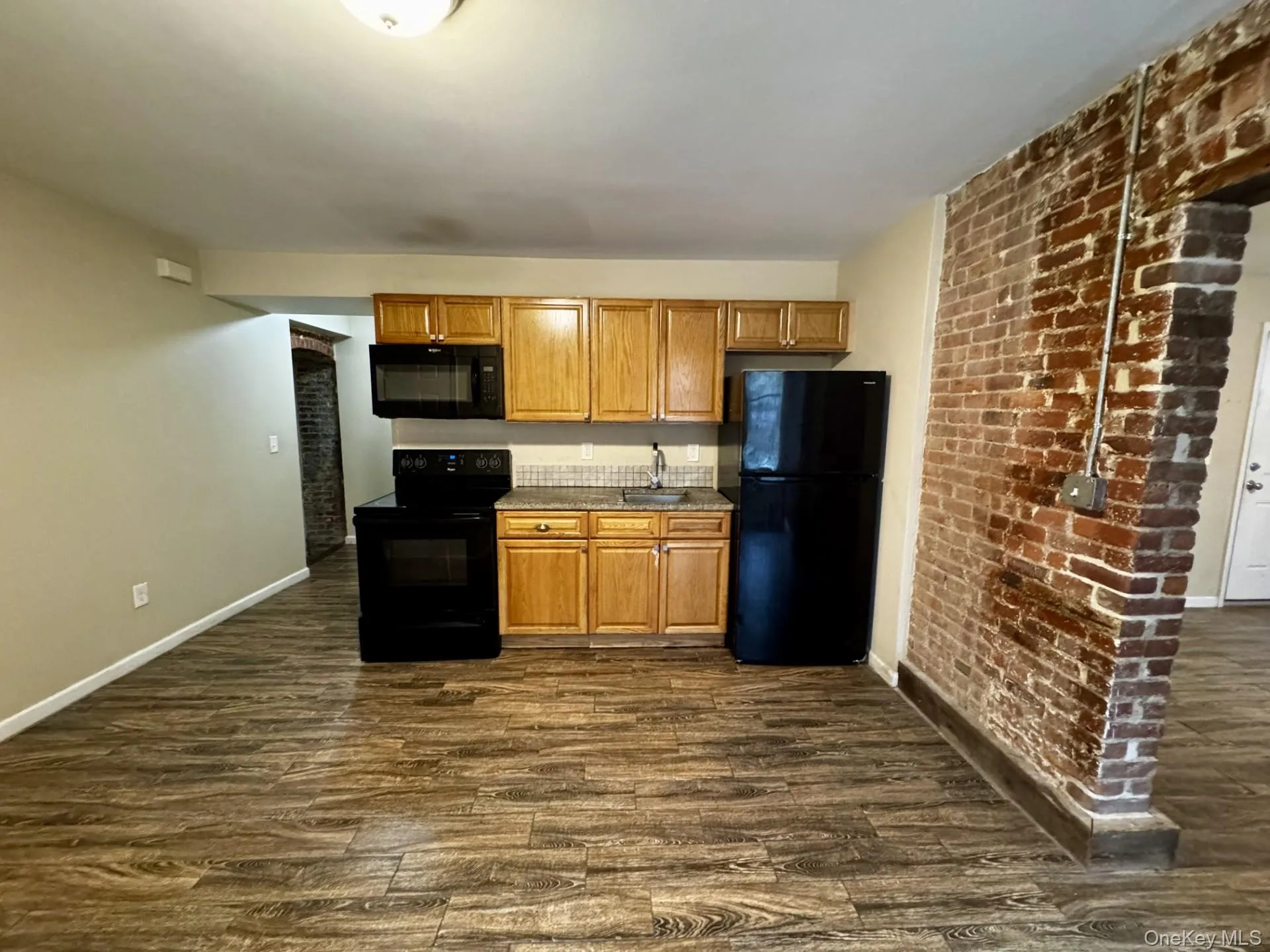 9 Clinton Street, Poughkeepsie, NY, 1 Bedroom Bedrooms, 4 Rooms Rooms,1 BathroomBathrooms,Residential Lease,Idx,Clinton,0,944074 9 Clinton Street, Poughkeepsie, NY, 1 Bedroom Bedrooms, 4 Rooms Rooms,1 BathroomBathrooms,Residential Lease,Idx,Clinton,0,944074